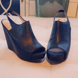 Steve Madden peep toe wedge